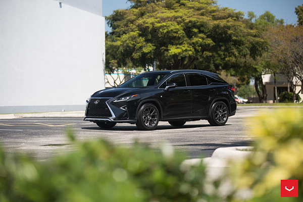 Фото дисков Vossen VFS-6 Глянцевый графит на Lexus RX IV