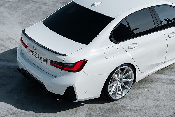Фото дисков Radi8 R806 Глянцевый лак на BMW 3/M3 (G2x/G80)