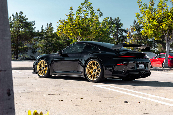 Фото дисков HRE R161 Lightweight Сатиновое золото на Porsche 911 VIII