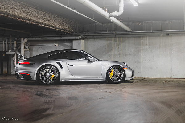 Фото дисков Brixton Forged CM6-R Глянцевый темный лак на Porsche 911 VIII