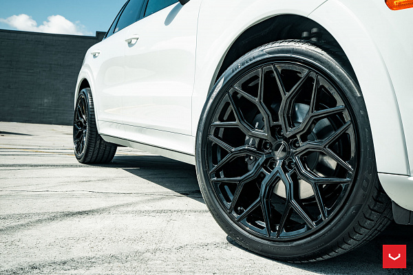 Фото дисков Vossen HF-2 Черный глянец на Porsche Cayenne III
