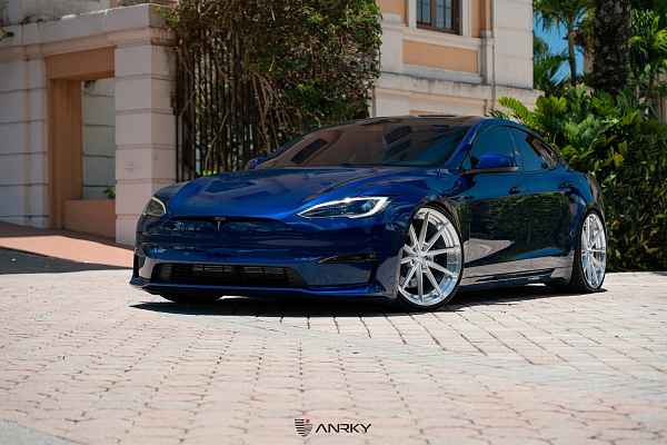 Фото дисков Anrky AN28 Глянцевый лак на Tesla Model S