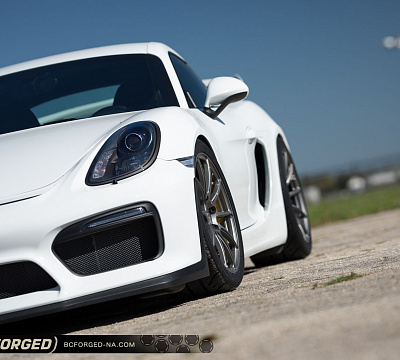 Фото дисков BC Forged RZ10 на Porsche Cayman II