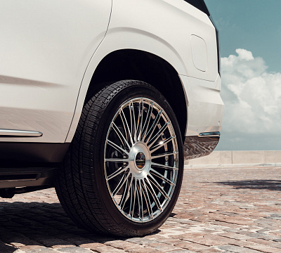 Фото дисков Vossen HF-8 на Cadillac Escalade V