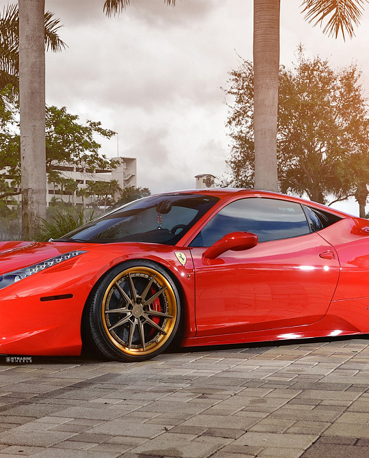 Фото дисков SV1 Deep Concave FS Другой цвет на Ferrari 458