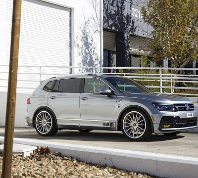 Фото дисков Rotiform DUS на Volkswagen Touareg II