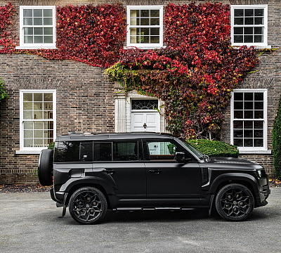 Фото дисков Kahn Type 57 RS на Land Rover Defender II