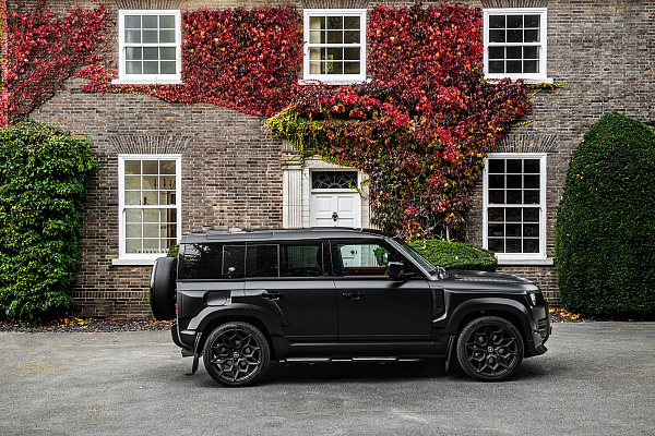 Фото дисков Kahn Type 57 RS Черный матовый на Land Rover Defender II