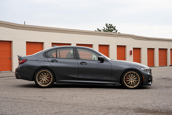 Фото дисков HRE RC100 Сатиновое золото на BMW 3/M3 (G2x/G80)