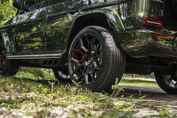 Фото дисков Vossen UV-4 Черный сатин на Mercedes-Benz G-Class III
