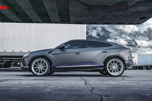 Фото дисков Anrky AN38 Сатиновый лак на Lamborghini Urus
