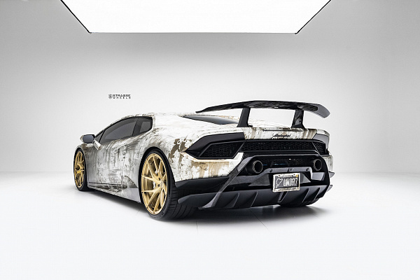 Фото дисков Strasse Wheels SM5RT Deep Concave Monoblock Сатиновое золото на Lamborghini Huracan