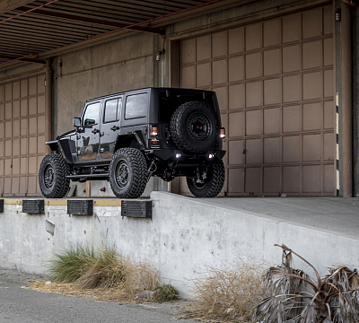 Фото дисков Black Rhino ARMORY на Jeep Wrangler III (JK)
