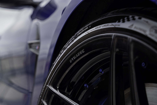 BMW F92 M8