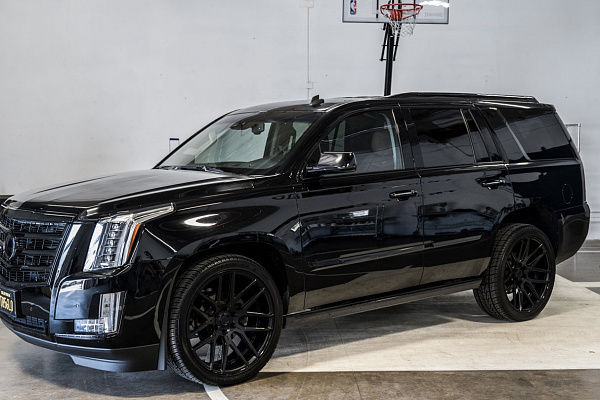 Фото дисков Savini SV63 Черный сатин на Cadillac Escalade IV