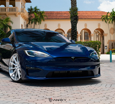 Фото дисков Anrky AN28 на Tesla Model S