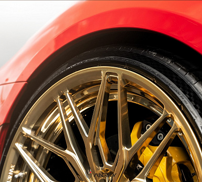 Фото дисков Anrky S2-X1 на Ferrari 812