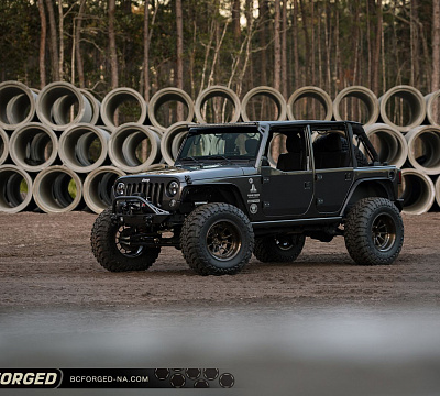 Фото дисков BC Forged LE10 // MLE10 на Jeep Wrangler III (JK)