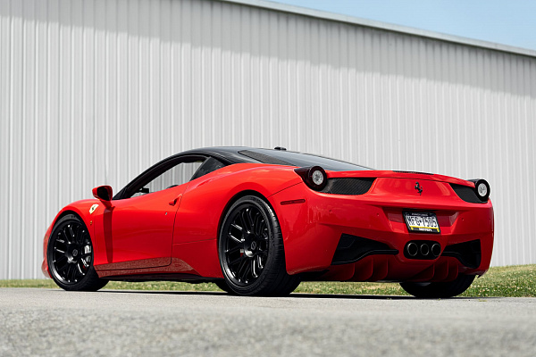 Фото дисков Brixton Forged TR08 Черный сатин на Ferrari 458