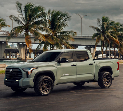 Фото дисков 4PLAY 4P83 на Toyota Tundra III