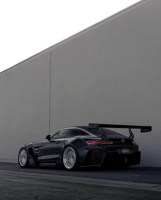 Фото дисков TR20 Глянцевый лак на Mercedes-Benz AMG GT I