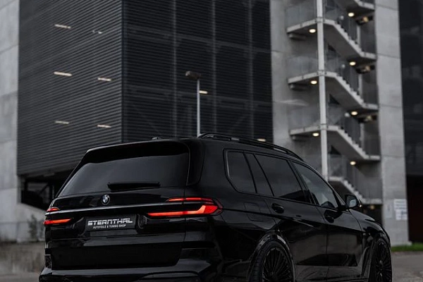 Фото дисков ST Wheels ST3 Черный глянец на BMW X7 (G07)