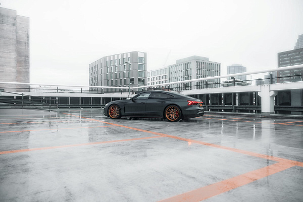 Audi E-tron GT