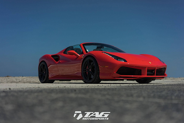 Фото дисков HRE P207 Черный сатин на Ferrari 488