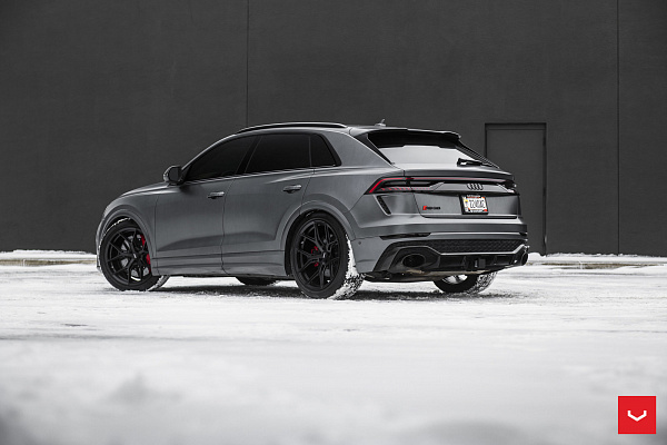 Фото дисков Vossen HF-5 Черный сатин на Audi Q8