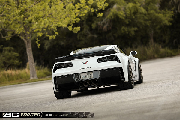 Фото дисков BC Forged RZ05 Сатиновая бронза на Chevrolet Corvette C7