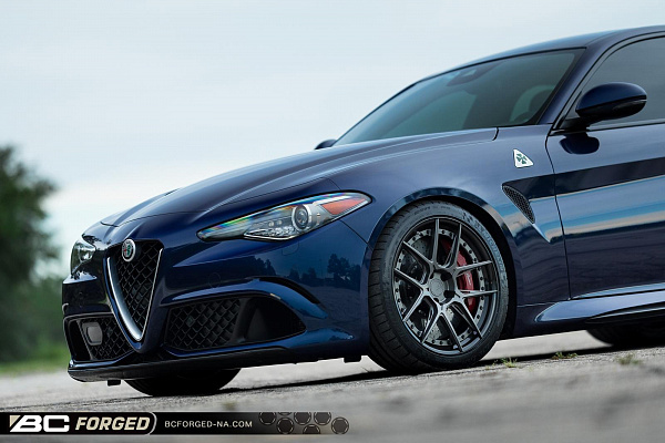 Фото дисков BC Forged HCA381 Сатиновый графит на Alfa Romeo Giulia II (952)