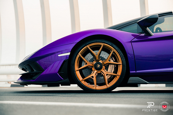 Фото дисков Vossen S21-01 Глянцевая медь на Lamborghini Aventador