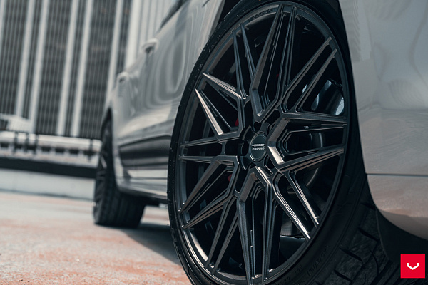 Фото дисков Vossen HF-7 Сатиновый графит на Porsche Macan I