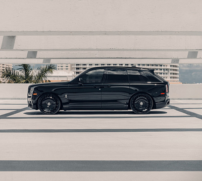 Фото дисков Vossen S17-18 на Rolls-Royce Cullinan