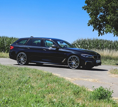 Фото дисков HRE P104 на BMW 5/M5 (G30/F90)