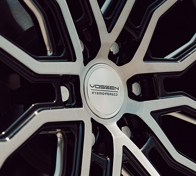 Фото дисков Vossen HF6-3 на GMC Sierra III