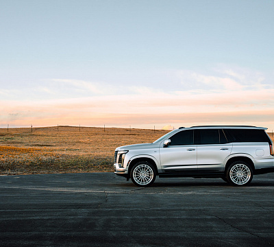 Фото дисков Vossen LCX-01 на Cadillac Escalade V