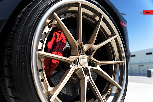Фото дисков Anrky AN32 Сатиновая шампань на Lamborghini Aventador