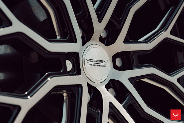 Фото дисков Vossen HF6-3 Алмазная проточка на GMC Sierra III
