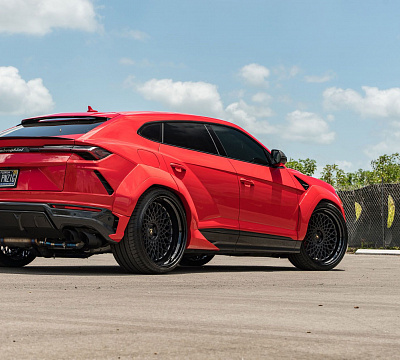 Фото дисков 1886 Wheels S009 на Lamborghini Urus