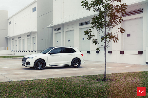 Фото дисков Vossen HF-4T Черный глянец на Audi Q5 (FY)