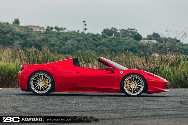Фото дисков BC Forged HCA215 Глянцевая шампань на Ferrari 458