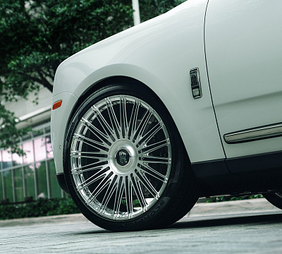 Фото дисков Vossen S17-14 на Rolls-Royce Cullinan