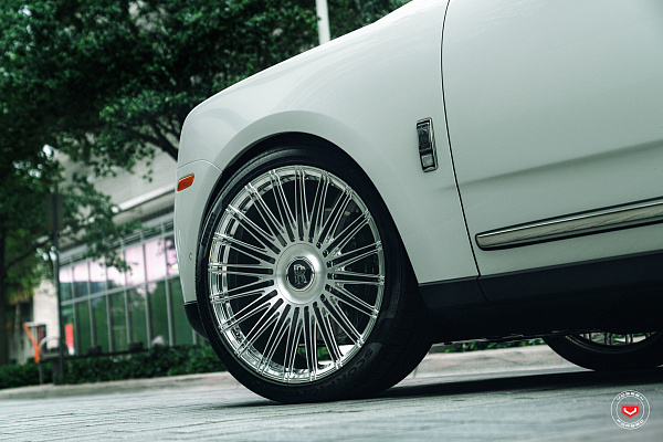 Фото дисков Vossen S17-14 Глянцевый лак на Rolls-Royce Cullinan