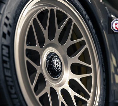 Фото дисков HRE 300 GT на Porsche 911 VI