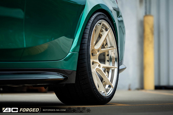 Фото дисков BC Forged HCA165 Сатиновая шампань на BMW 3/M3 (G2x/G80)