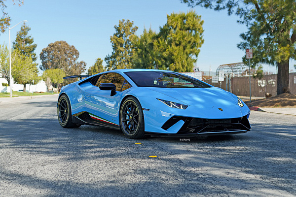 Фото дисков Savini SV10 Другой цвет на Lamborghini Huracan