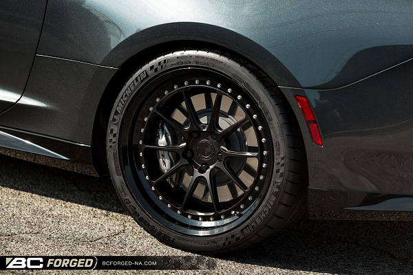 Фото дисков BC Forged LE10 // MLE10 Черный матовый на Chevrolet Camaro VI