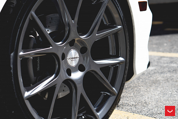 Фото дисков Vossen VFS-6 Глянцевый графит на Mercedes-Benz CLS (C218)