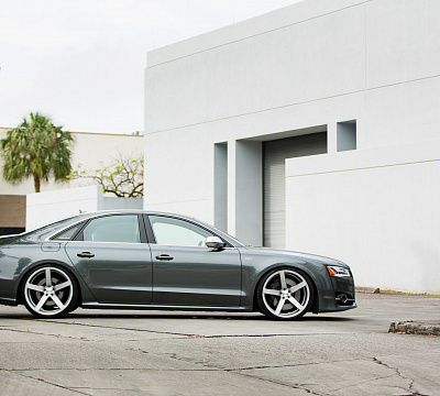 Фото дисков Vossen CV3 на Audi A/S 8 (D4)